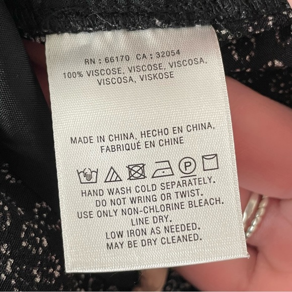 Anthropologie Ett Wa Black Red Striped Pull On Relaxed Fit Crop Jogger Pants - Picture 10 of 10